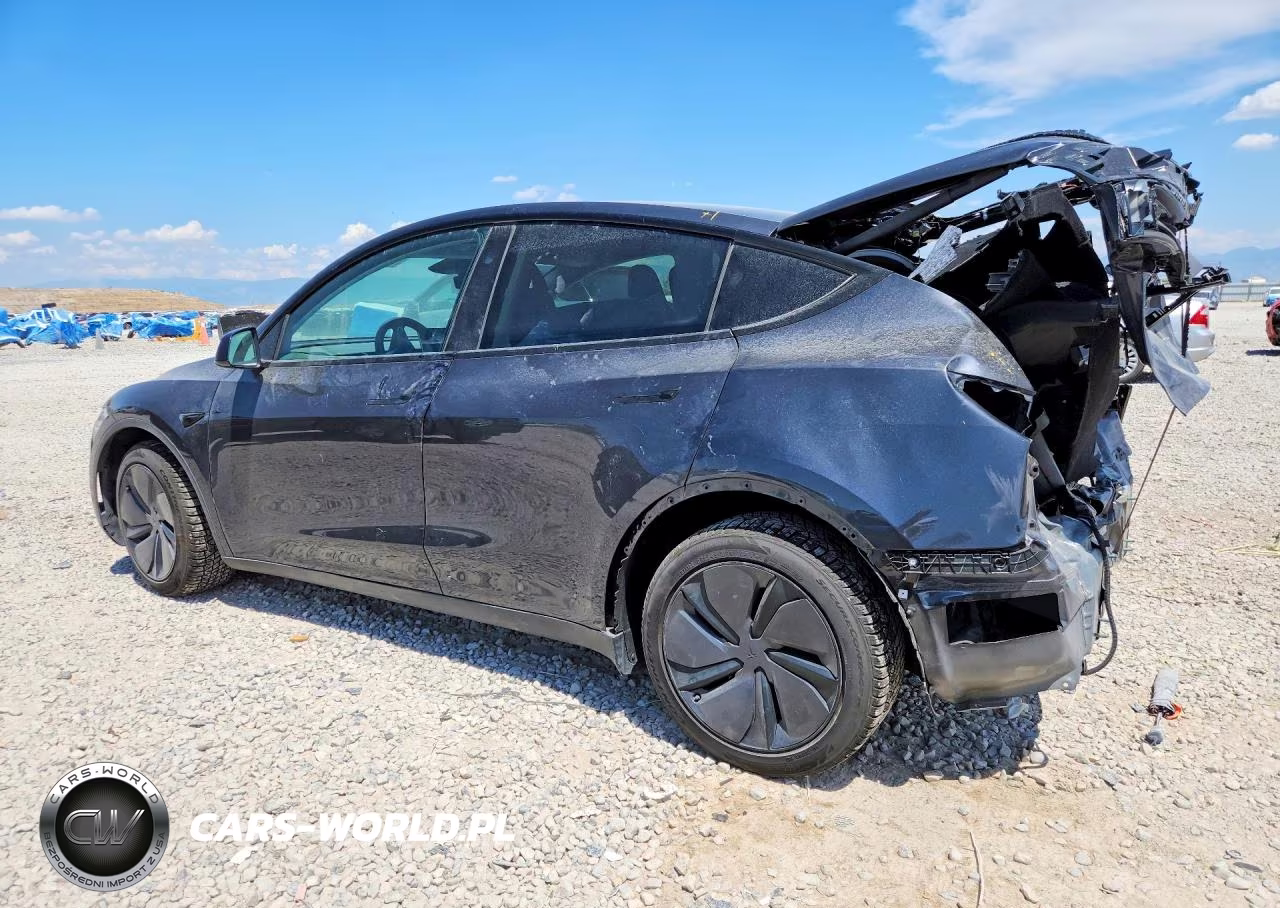 2026 Tesla Model Y VIN:7SAYGDEE0TF440707 - 2
