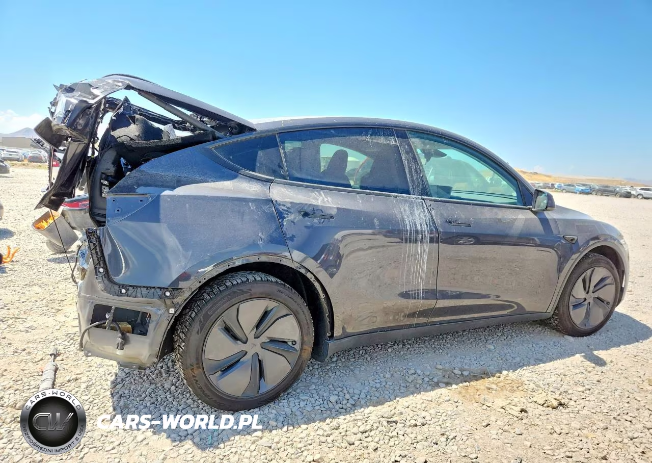 2026 Tesla Model Y VIN:7SAYGDEE0TF440707 - 3