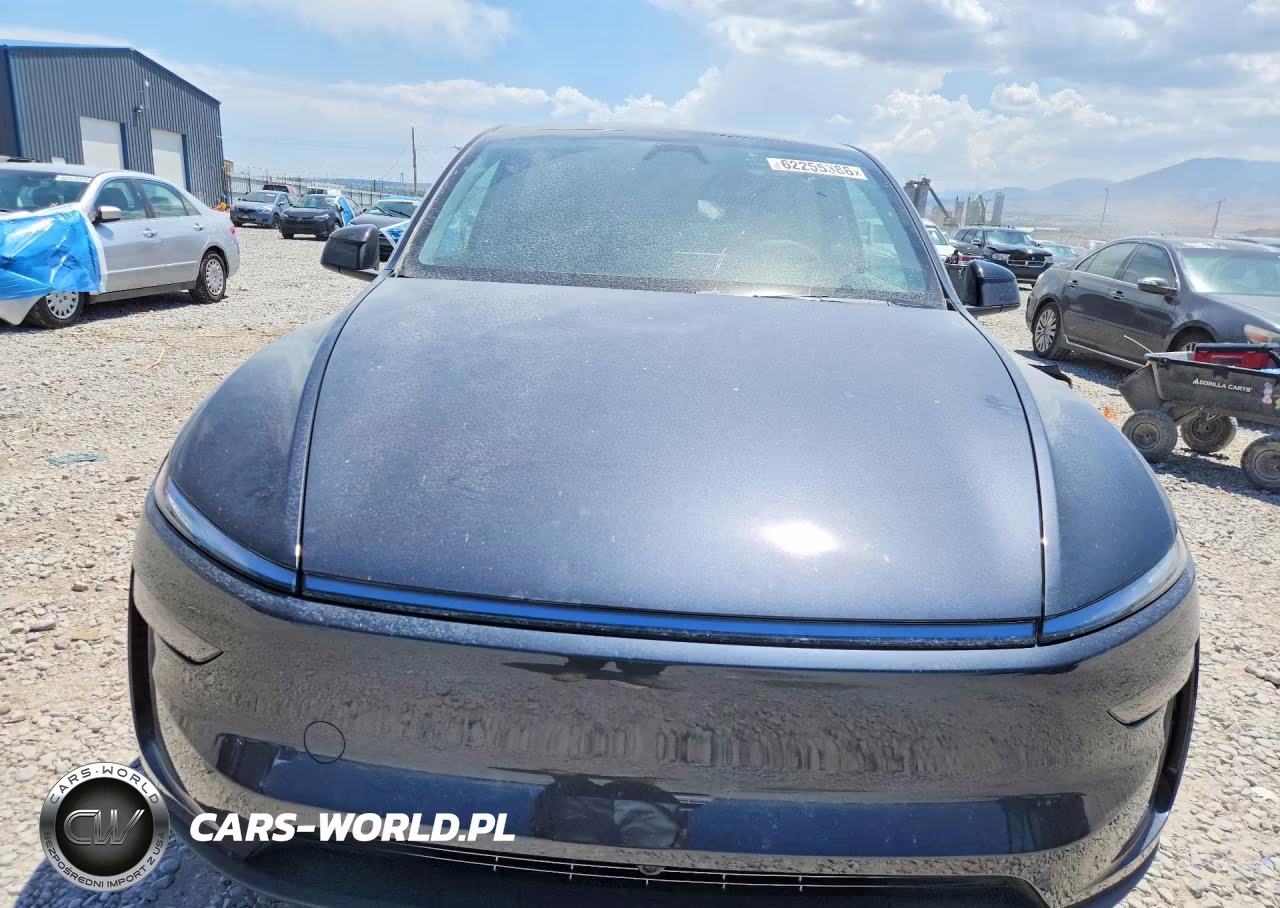 2026 Tesla Model Y VIN:7SAYGDEE0TF440707 - 5