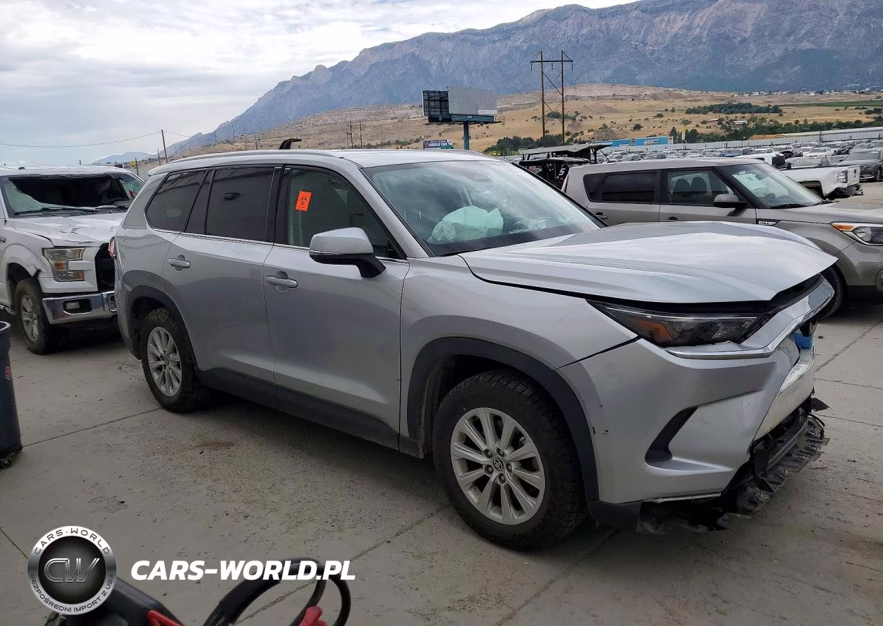 2024 Toyota Grand Highlander Xle VIN:5TDAAAB58RS050865 - 4