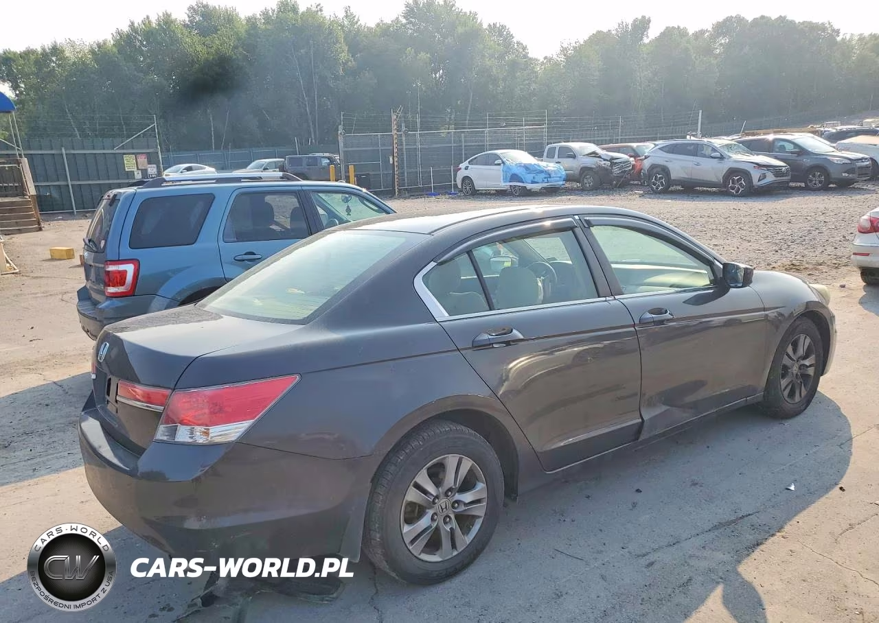 2011 Honda Accord Lxp VIN:1HGCP2F42BA050038 - 3