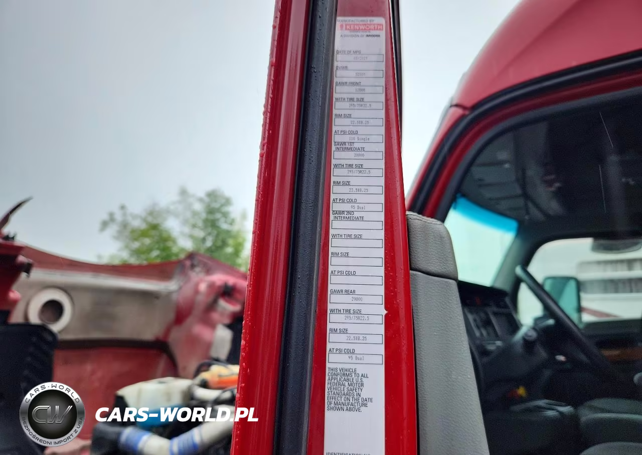 2020 Kenworth T680 Semi Truck VIN:1XKYDP9X5LJ307750 - 13