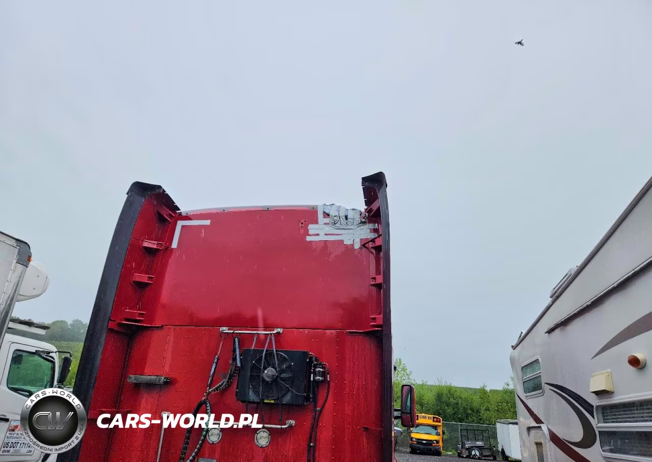 2020 Kenworth T680 Semi Truck VIN:1XKYDP9X5LJ307750 - 14
