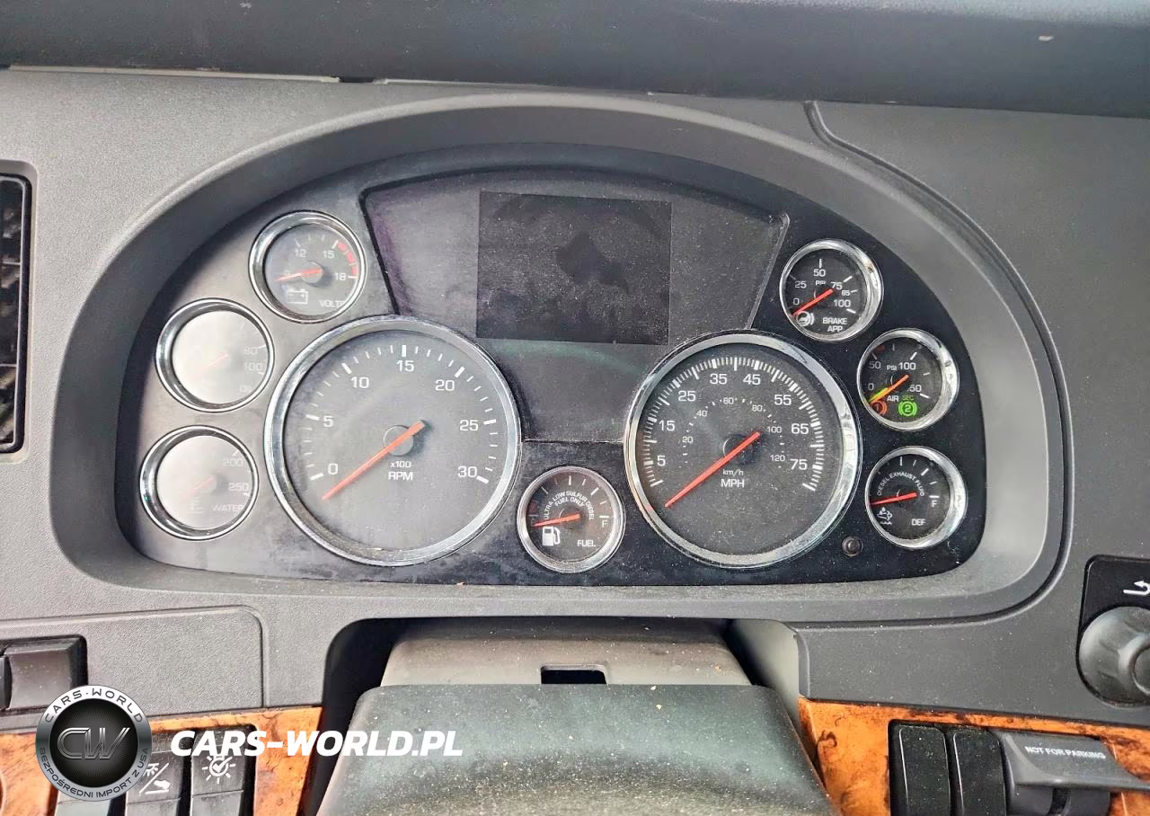 2020 Kenworth T680 Semi Truck VIN:1XKYDP9X5LJ307750 - 9