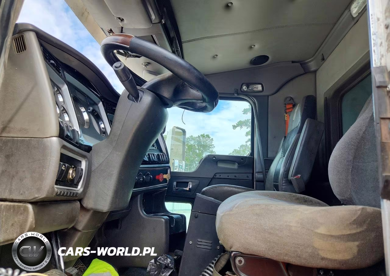 2009 Kenworth T800 Dump Truck VIN:1XKDA48X39J247516 - 7