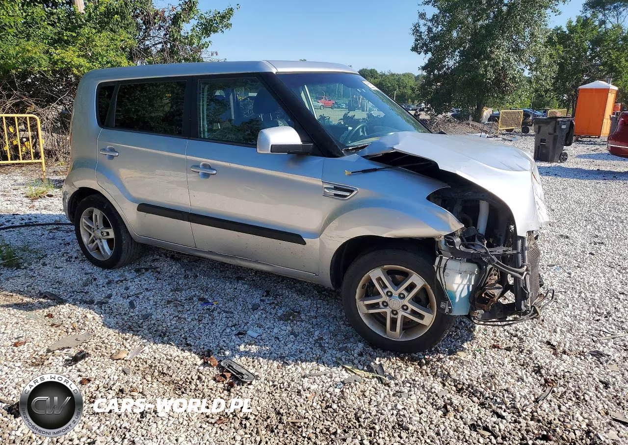 2011 Kia Soul + VIN:KNDJT2A27B7261840 - 4