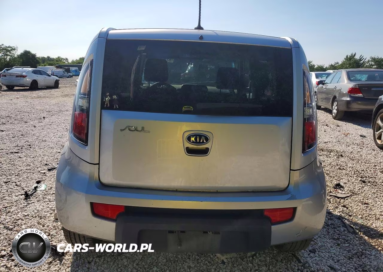 2011 Kia Soul + VIN:KNDJT2A27B7261840 - 6