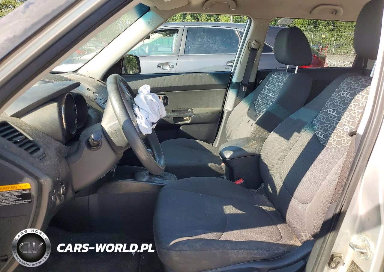 2011 Kia Soul + VIN:KNDJT2A27B7261840 - 7