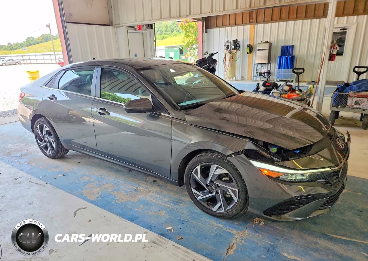 2026 Hyundai Elantra Limited VIN:KMHLP4DG2TU111018 - 4