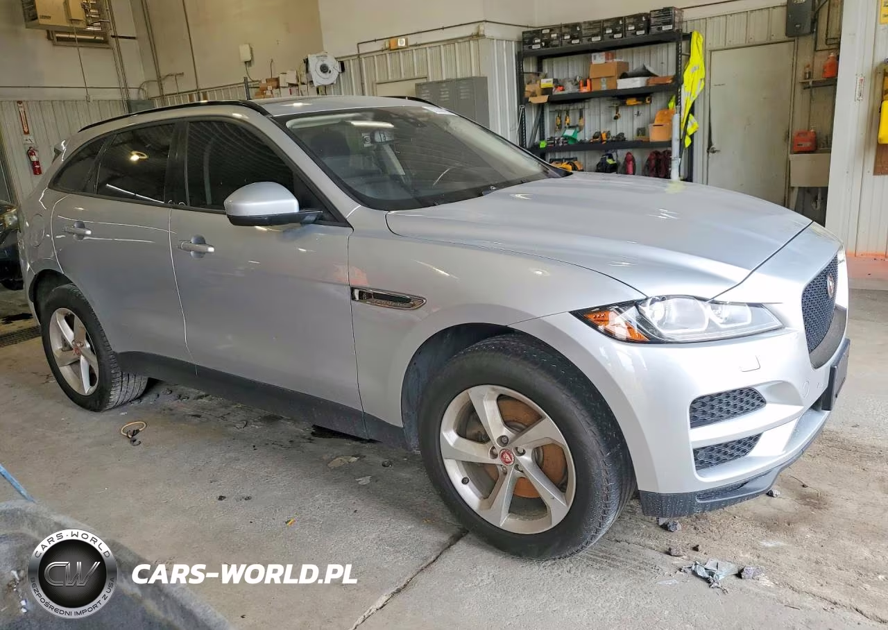 2017 Jaguar F-Pace Premium VIN:SADCJ2BV4HA085028 - 4