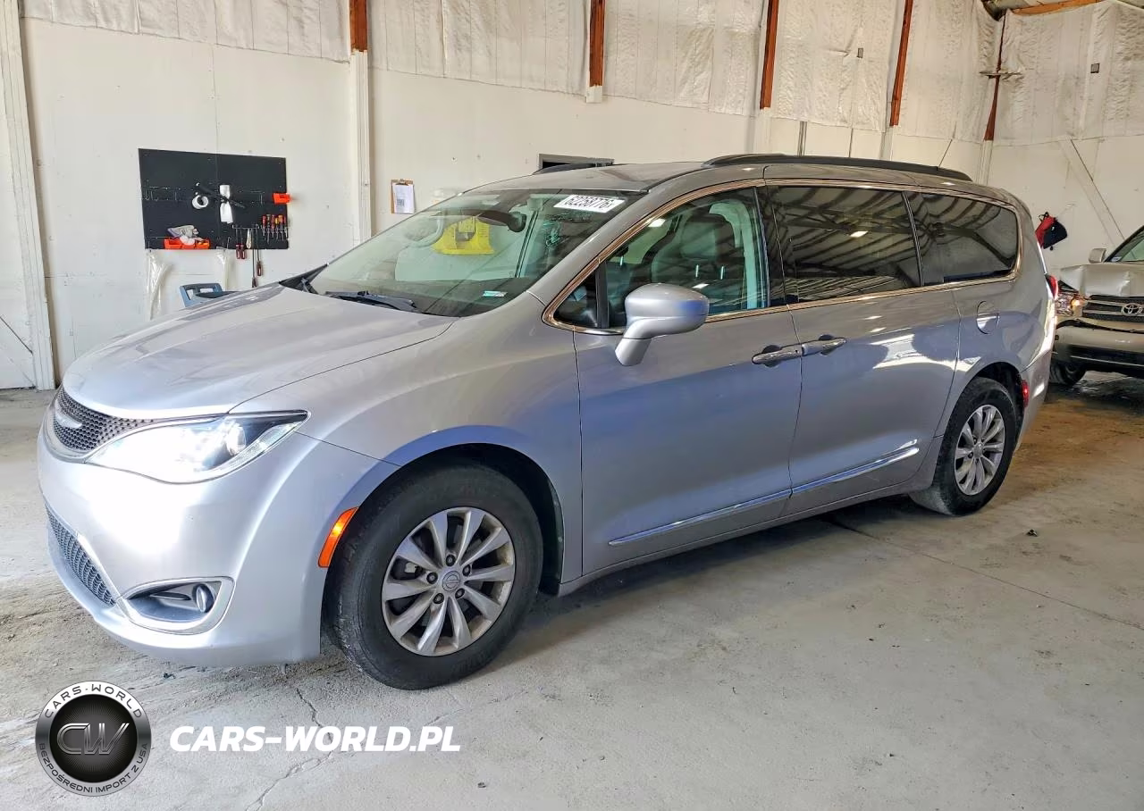 2017 Chrysler Pacifica Touring L