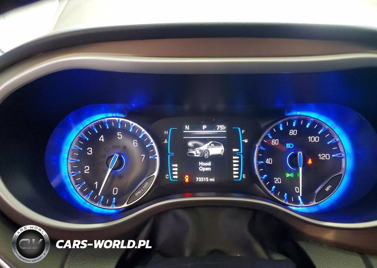 2017 Chrysler Pacifica Touring L VIN:2C4RC1BG5HR795059 - 9