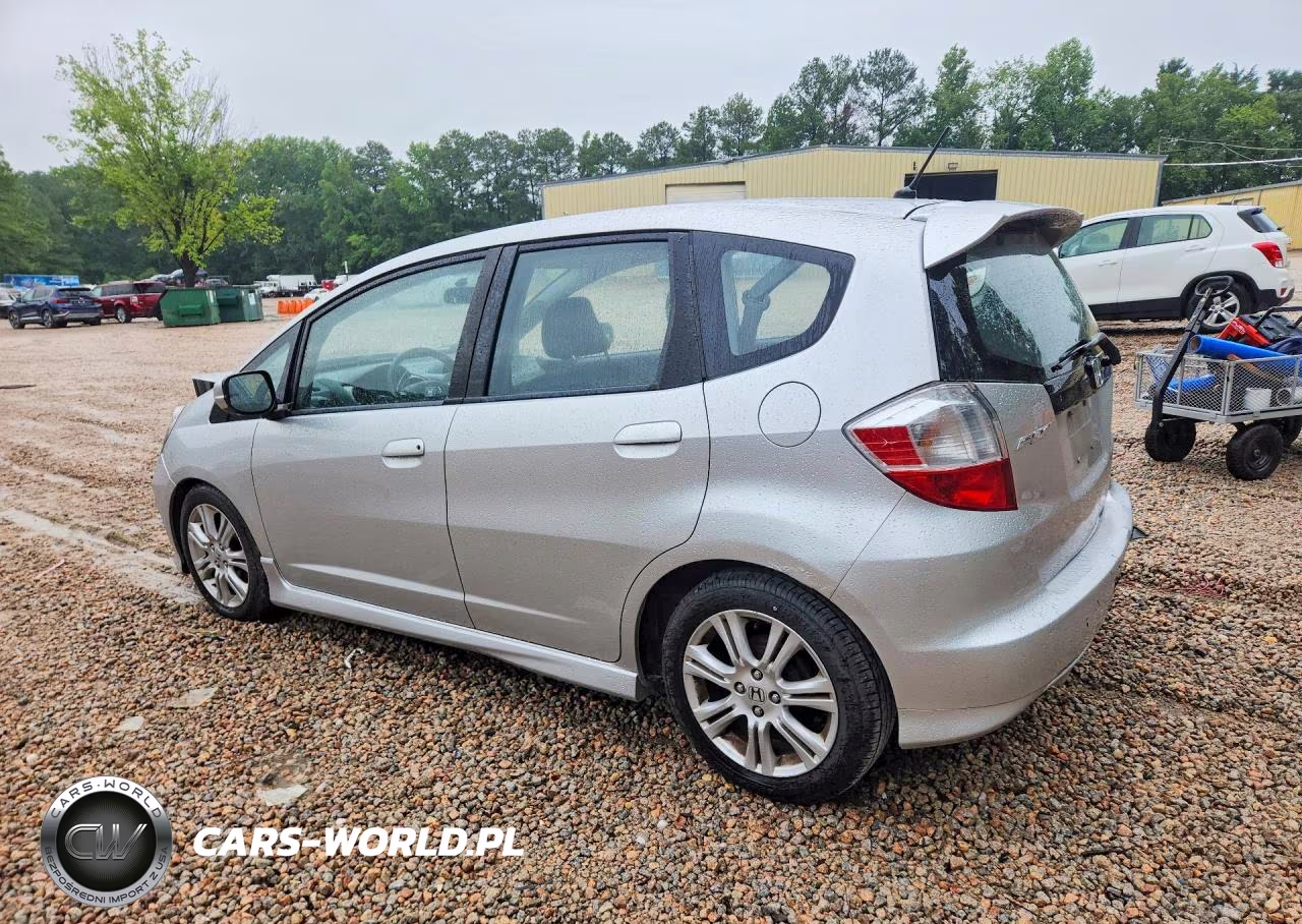 2011 Honda Fit Sport VIN:JHMGE8H54BC027782 - 2