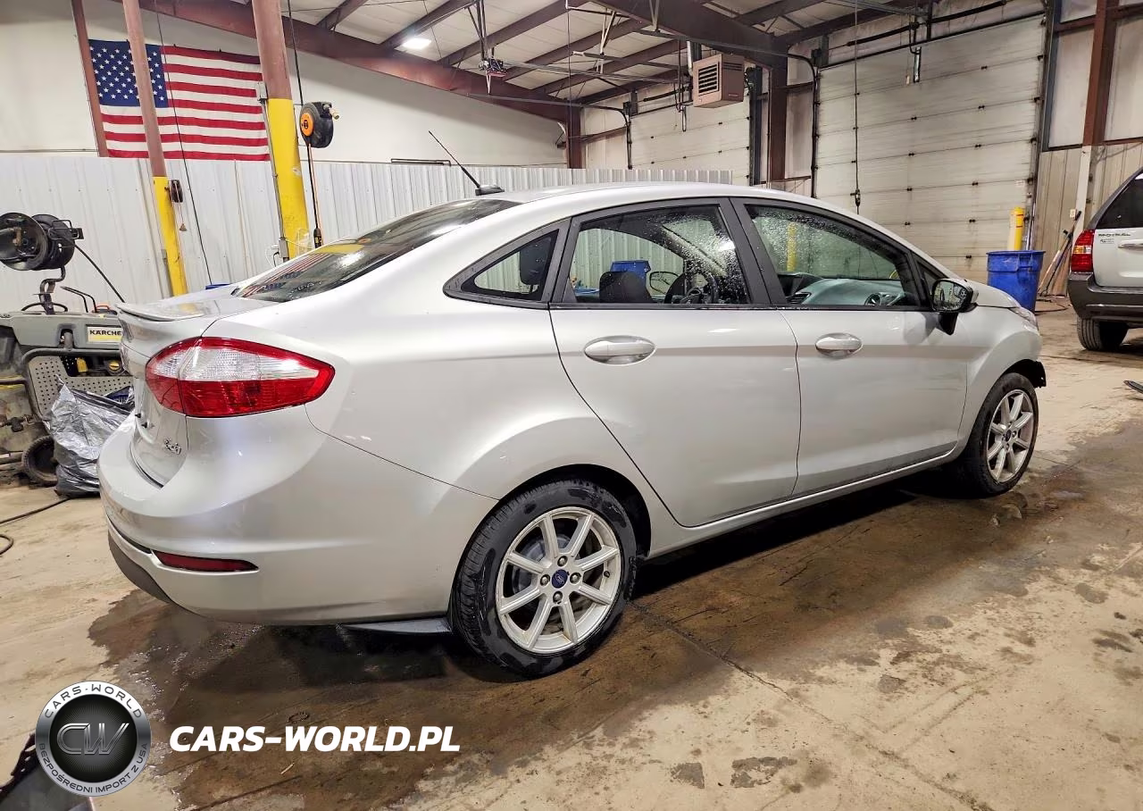 2018 Ford Fiesta Se VIN:3FADP4BJ3JM123337 - 3