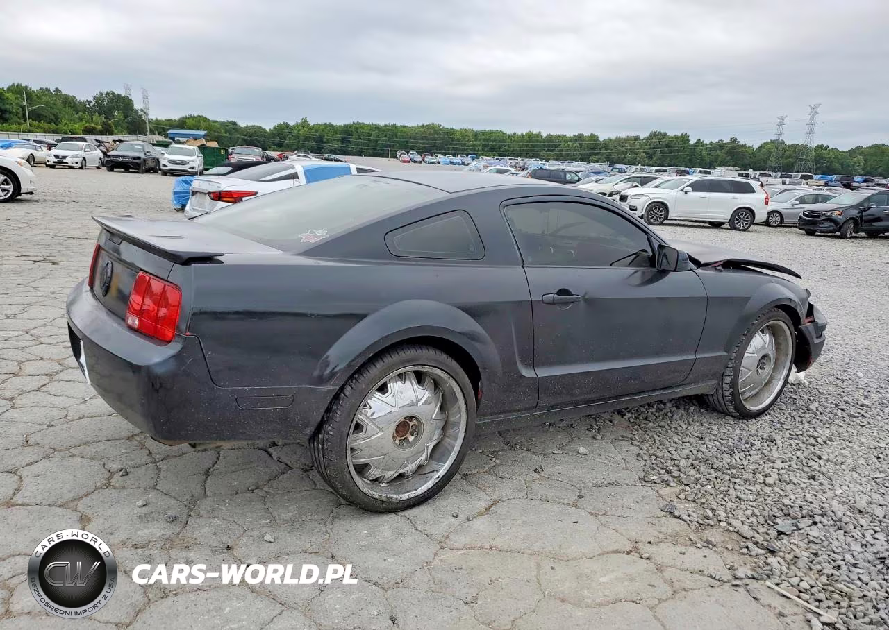 2007 Ford Mustang VIN:1ZVFT80N475287543 - 3