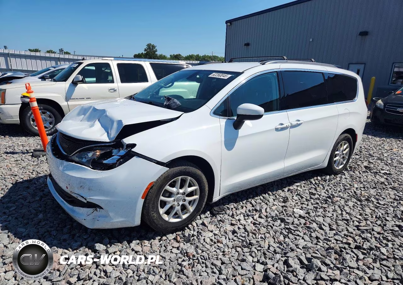 2020 Chrysler Voyager Lxi