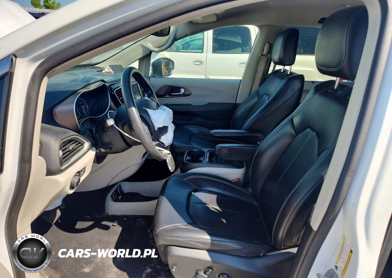 2020 Chrysler Voyager Lxi VIN:2C4RC1DG2LR163335 - 7