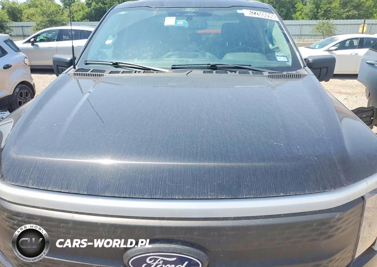 2024 Ford F150 Lightning Xlt VIN:1FTVW3LK8RWG06742 - 11