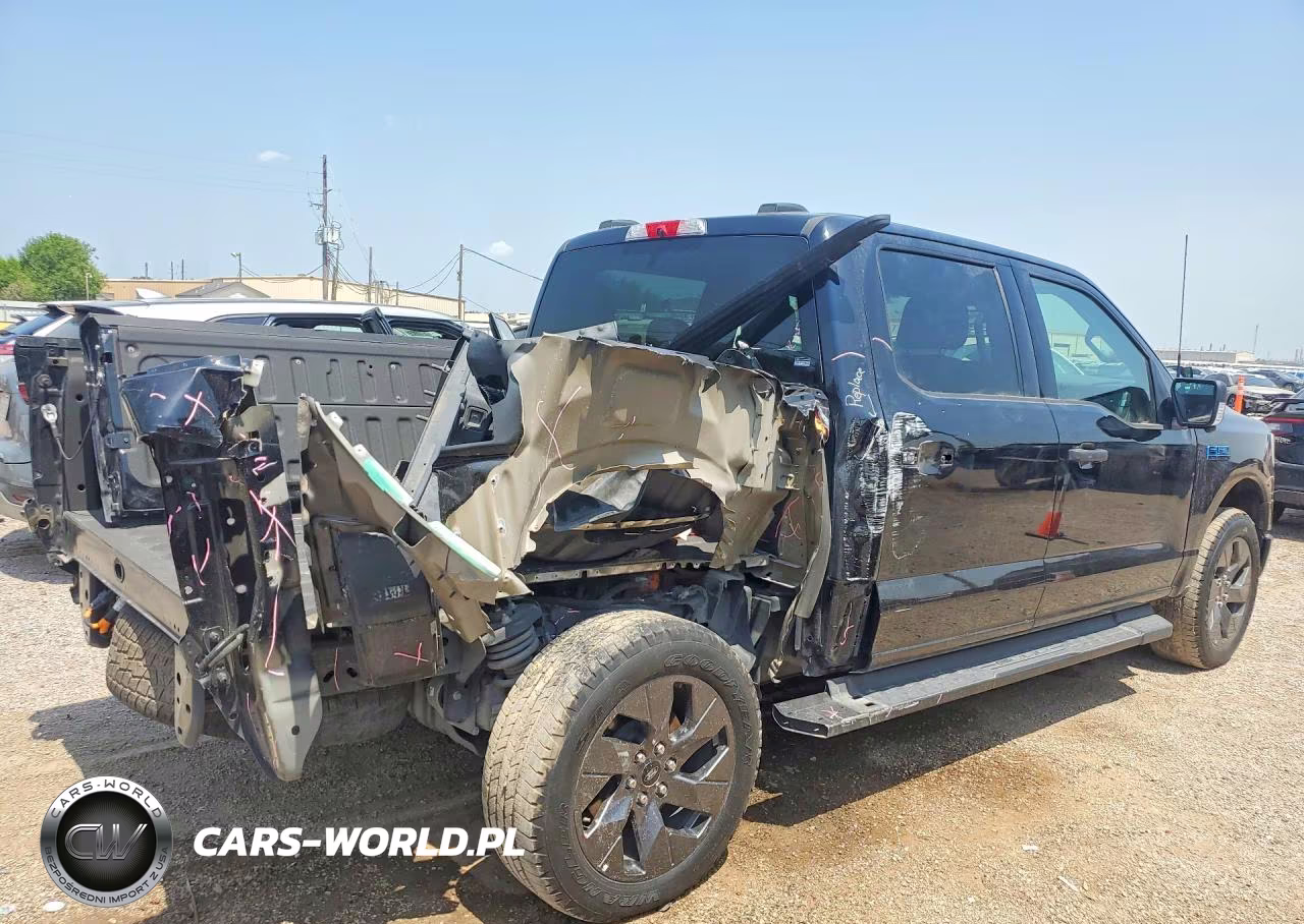 2024 Ford F150 Lightning Xlt VIN:1FTVW3LK8RWG06742 - 3