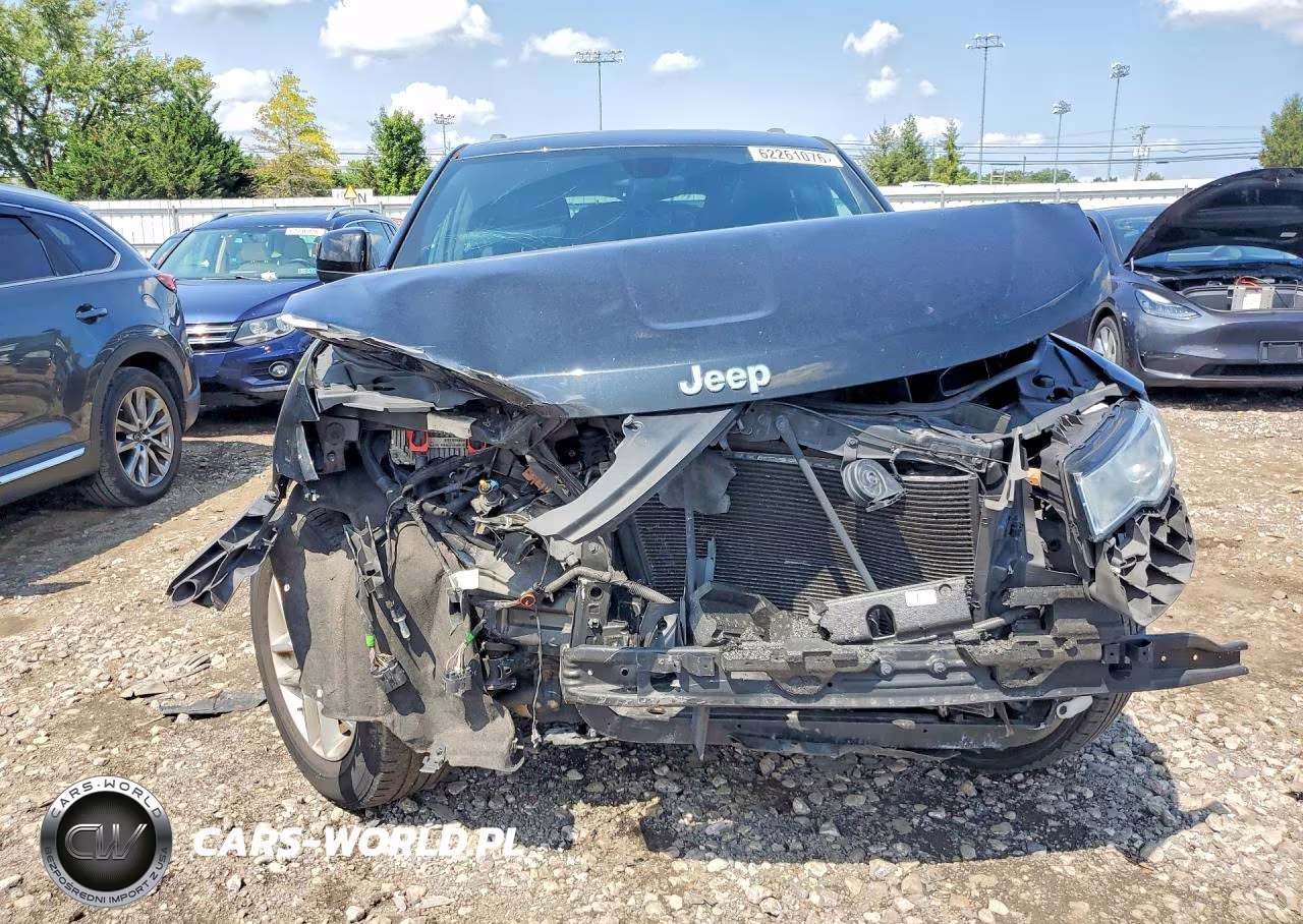 2018 Jeep Grand Cherokee Laredo VIN:1C4RJFAGXJC166142 - 5