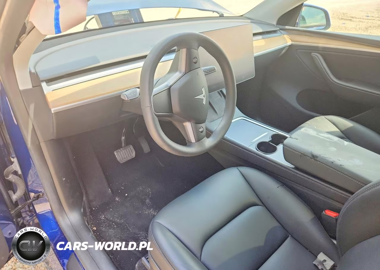 2024 Tesla Model Y VIN:7SAYGDEE5RA317524 - 8