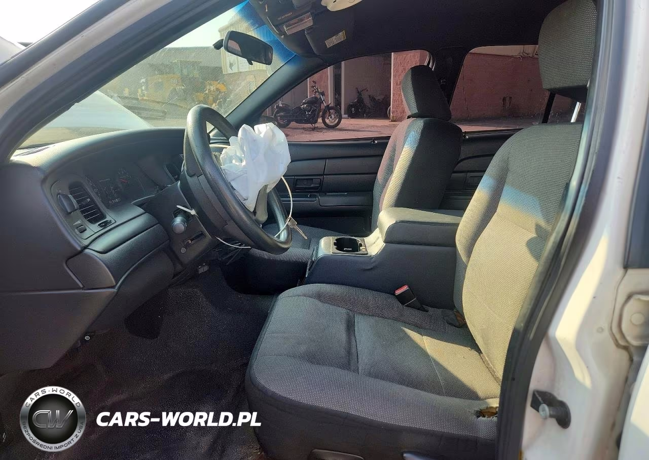 2008 Ford Crown Victoria Police Interceptor VIN:2FAHP71V18X115601 - 7