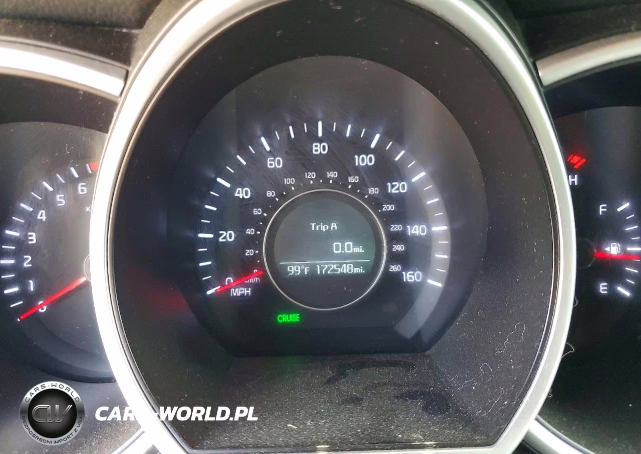 2015 Kia Optima Lx VIN:5XXGM4A71FG475119 - 9