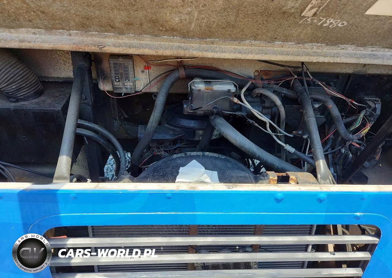 1989 GMC P3500 Delivery Van VIN:1GDHP32K8K3501570 - 12