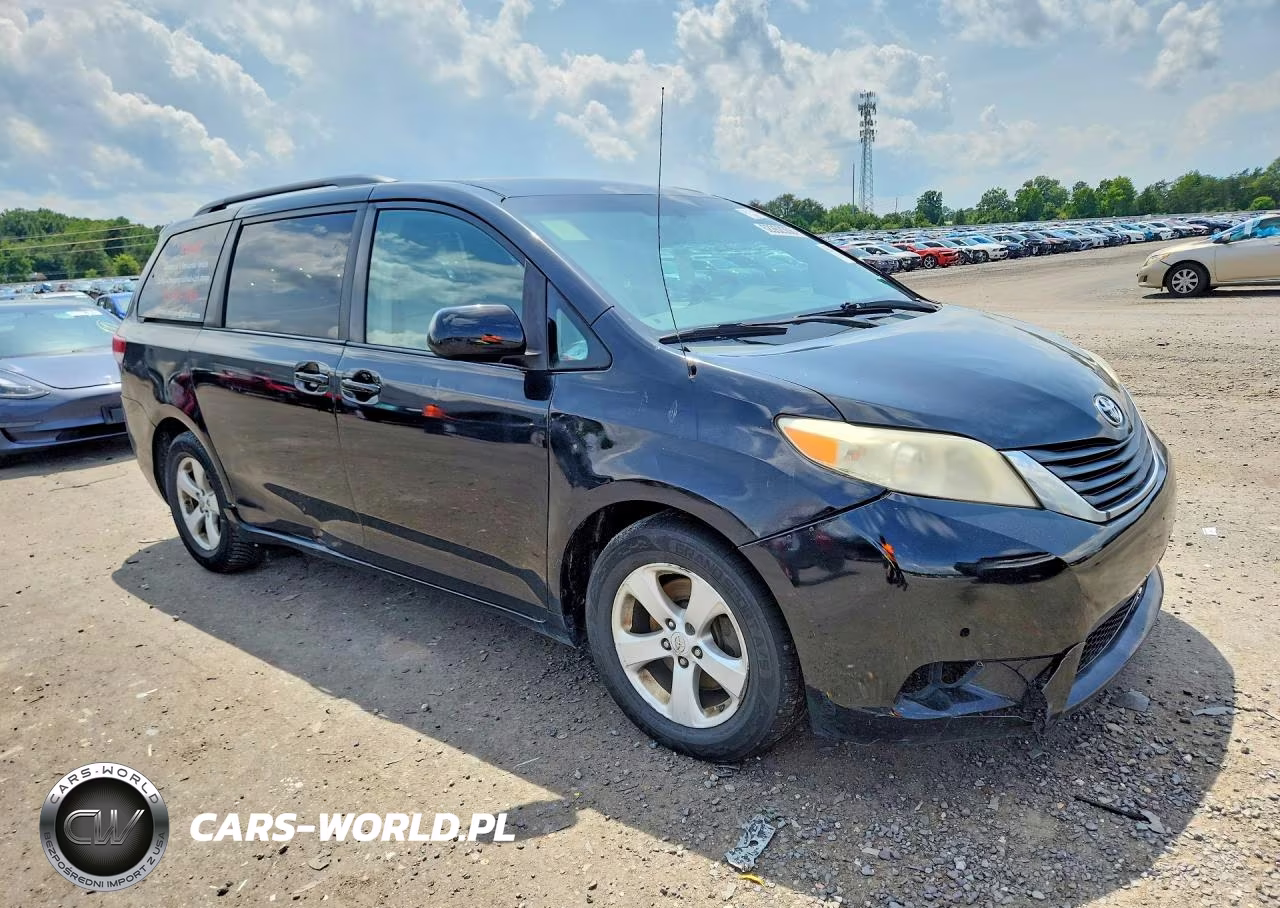 2012 Toyota Sienna Le VIN:5TDKK3DC1CS198615 - 4