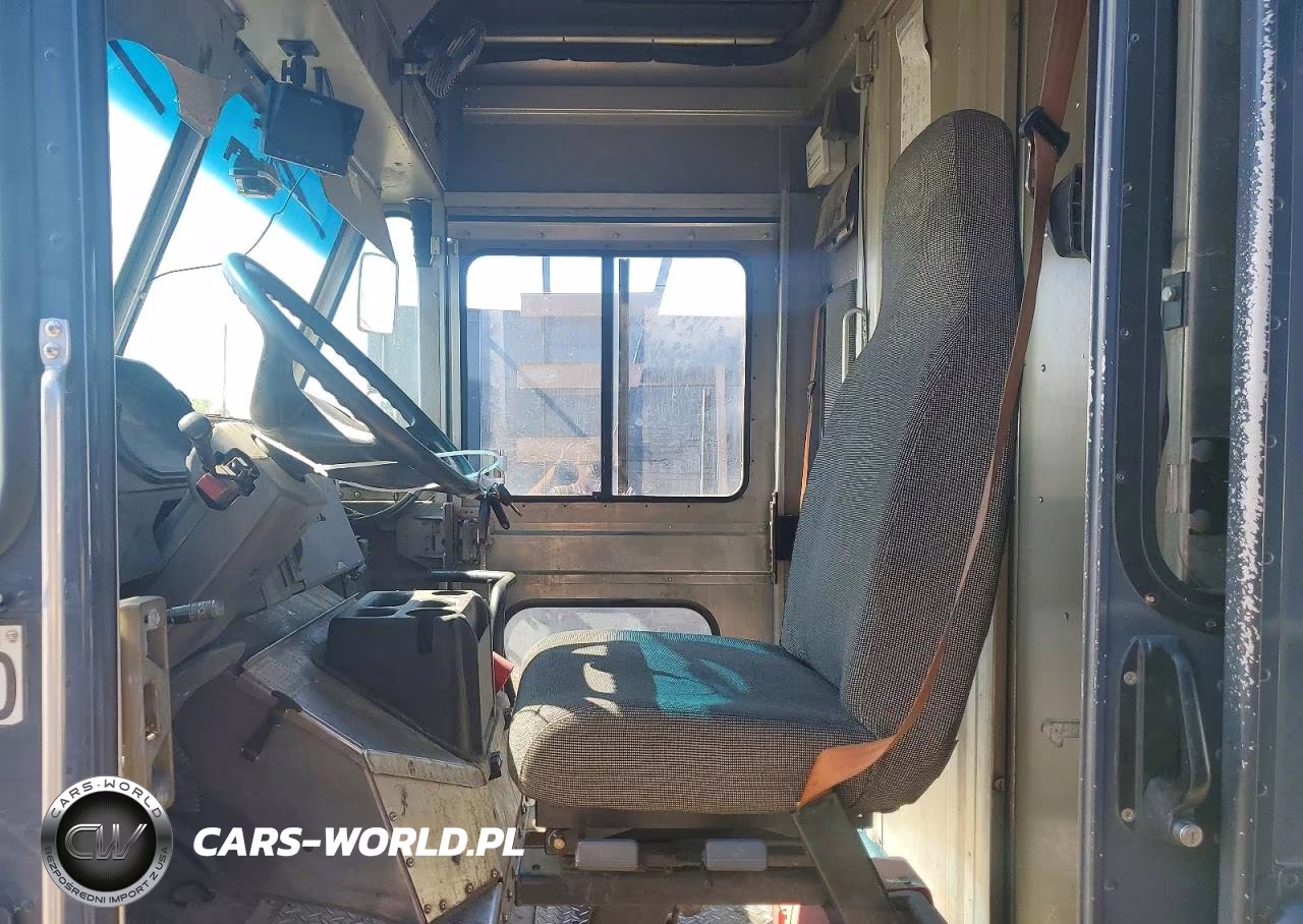 2020 Freightliner Mt45G Chassis Delivery Truck VIN:4UZAC2EA8LCMH7780 - 7