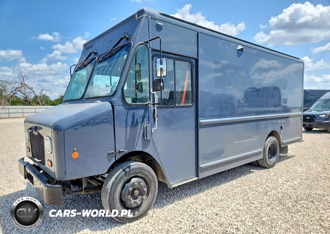 2020 Freightliner Chassis M Line Walk-In Van