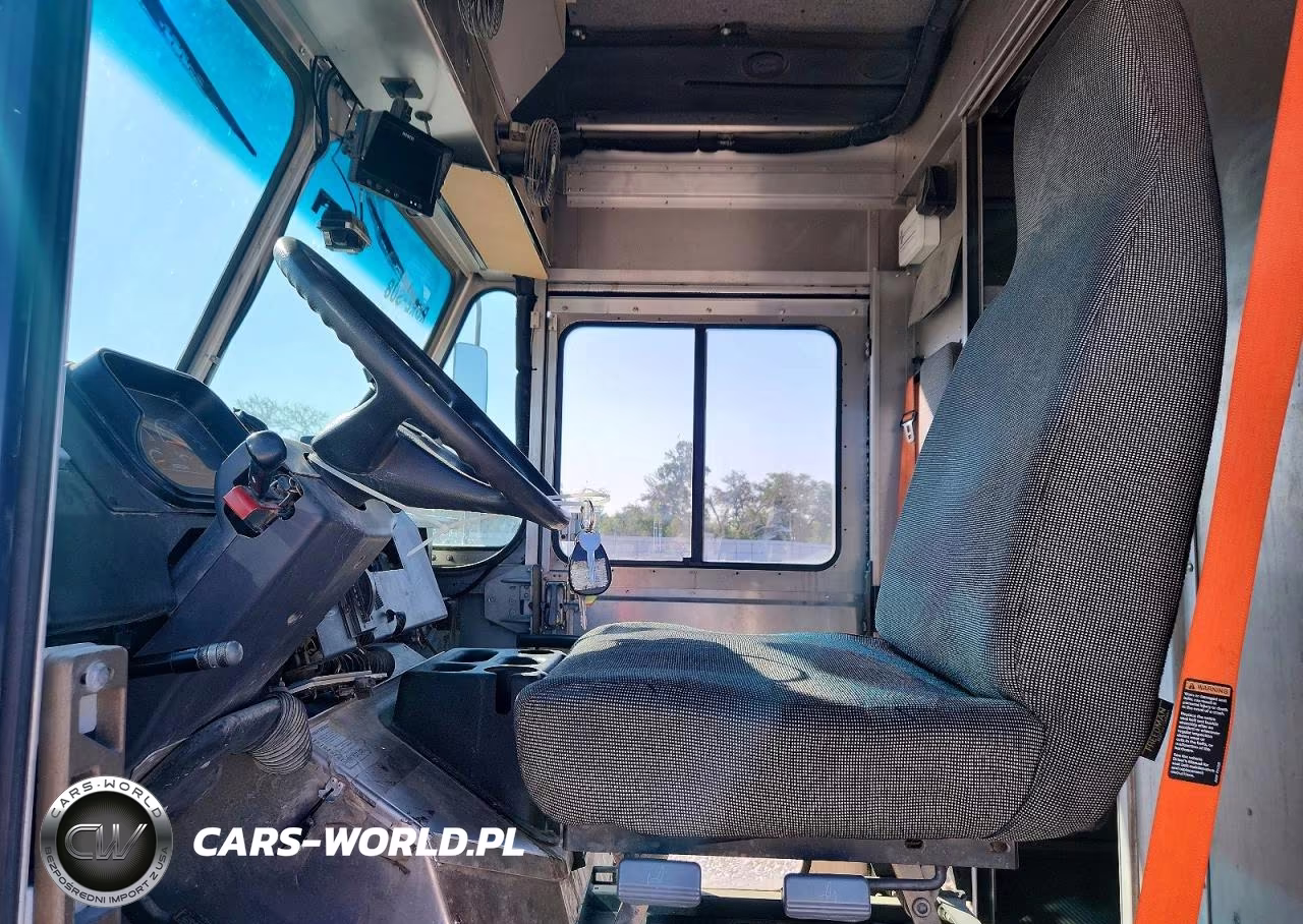 2020 Freightliner Chassis M Line Walk-In Van VIN:4UZAC2EA4LCMH7842 - 7