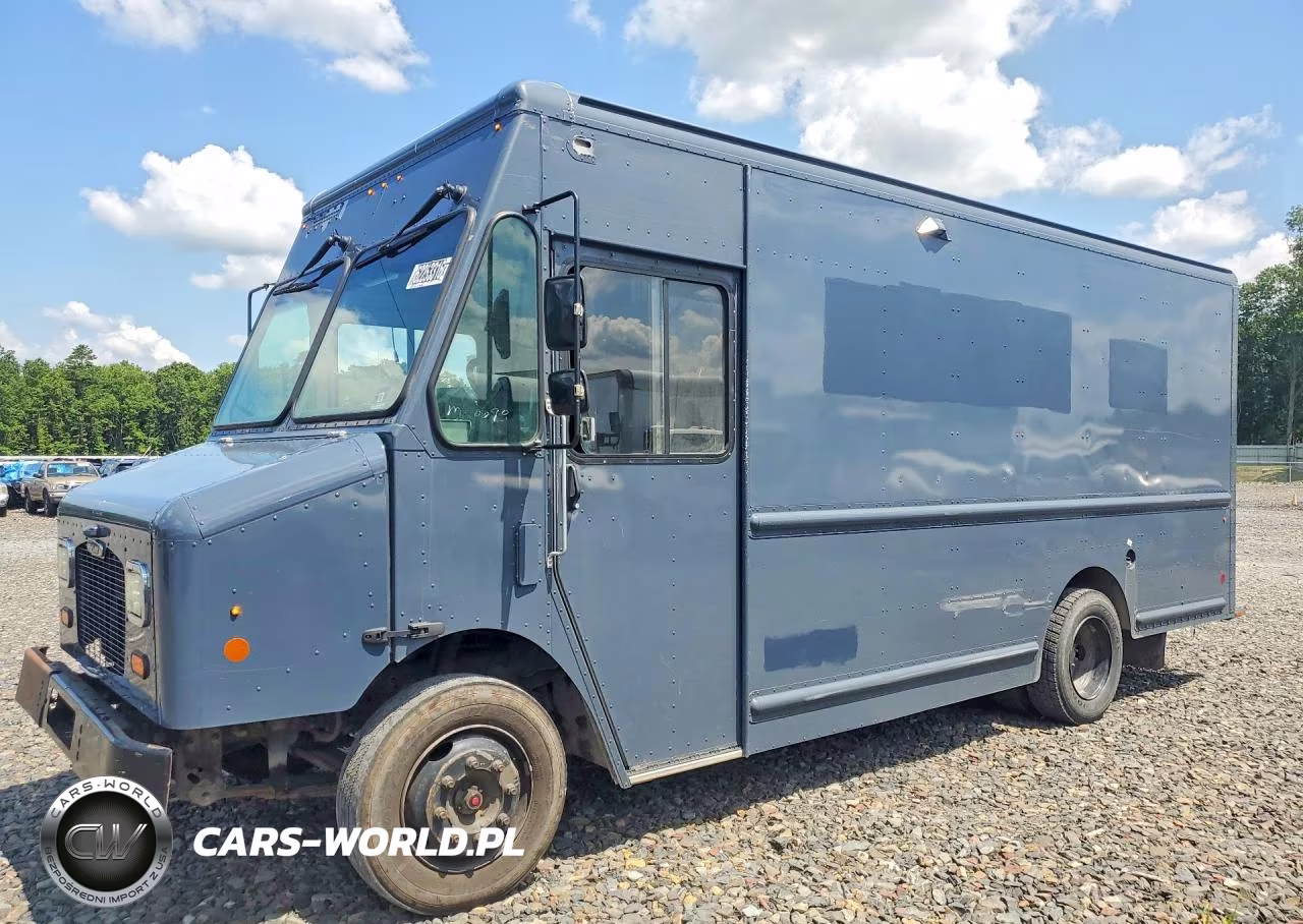 2020 Freightliner Chassis M Line Walk-In Van
