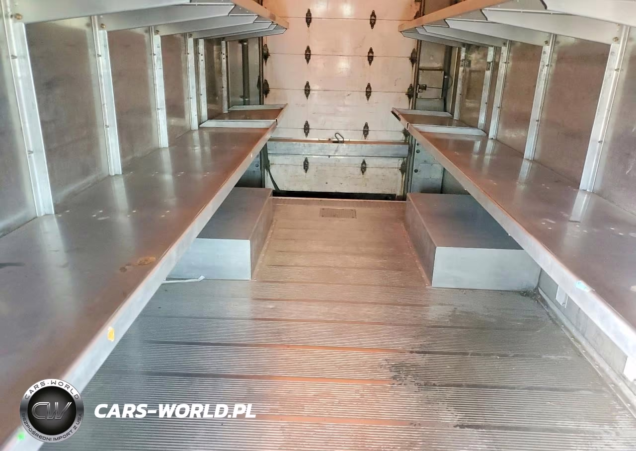 2020 Freightliner Chassis M Line Walk-In Van VIN:4UZAC2EA5LCMK0098 - 10