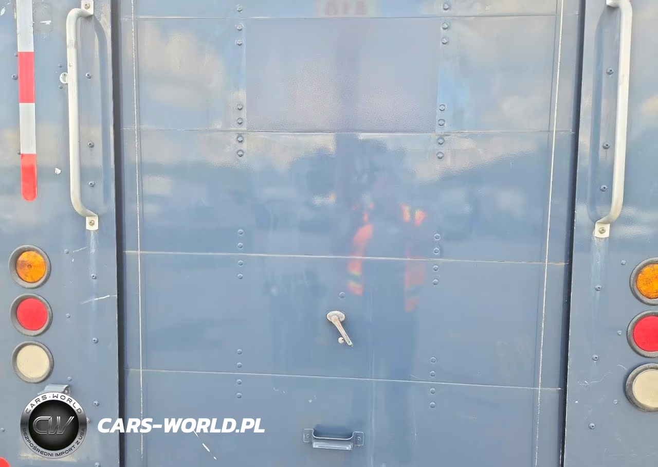 2020 Freightliner Chassis M Line Walk-In Van VIN:4UZAC2EA7LCMK0099 - 10