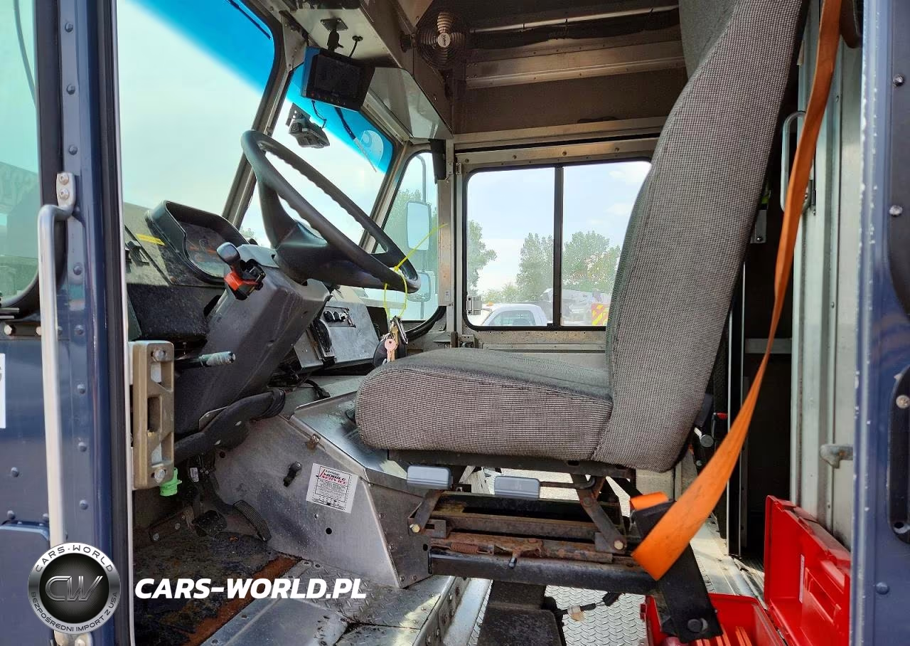 2020 Freightliner Mt45G Chassis Delivery Truck VIN:4UZAC2EA7LCMK2984 - 7