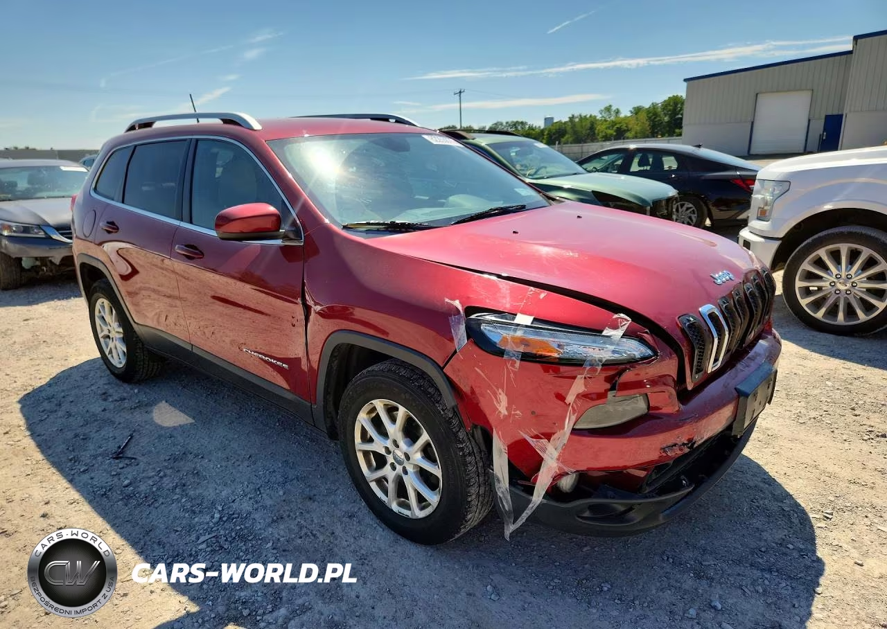 2016 Jeep Cherokee Latitude VIN:1C4PJMCB0GW375815 - 4