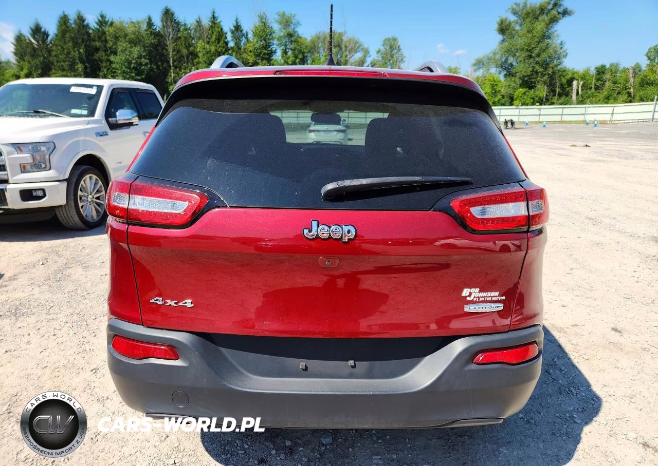 2016 Jeep Cherokee Latitude VIN:1C4PJMCB0GW375815 - 6