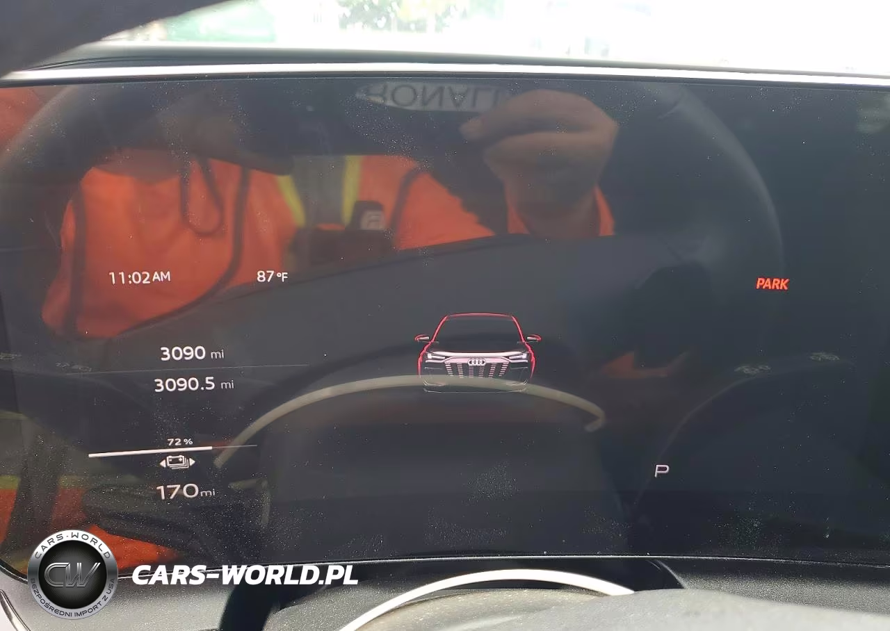 2025 Audi Q6 E-Tron Premium VIN:WA114BGF5SA052794 - 9