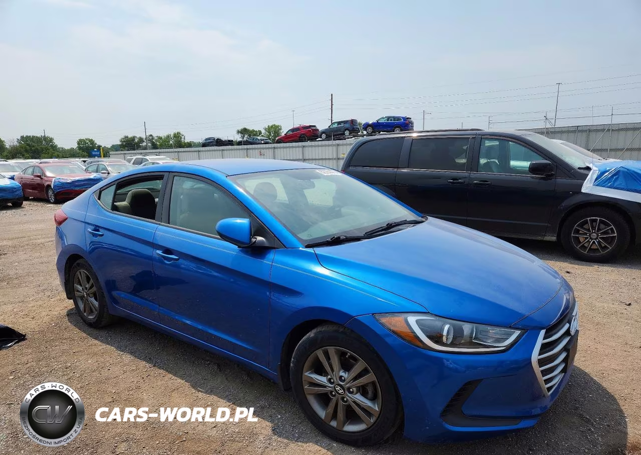2018 Hyundai Elantra Sel VIN:5NPD84LF6JH226596 - 4