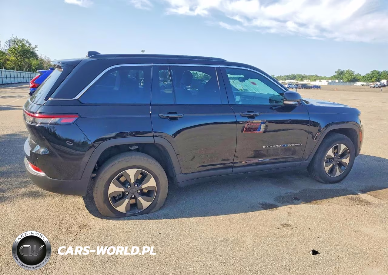 2024 Jeep Grand Cherokee Limited 4Xe VIN:1C4RJYB60RC110837 - 3