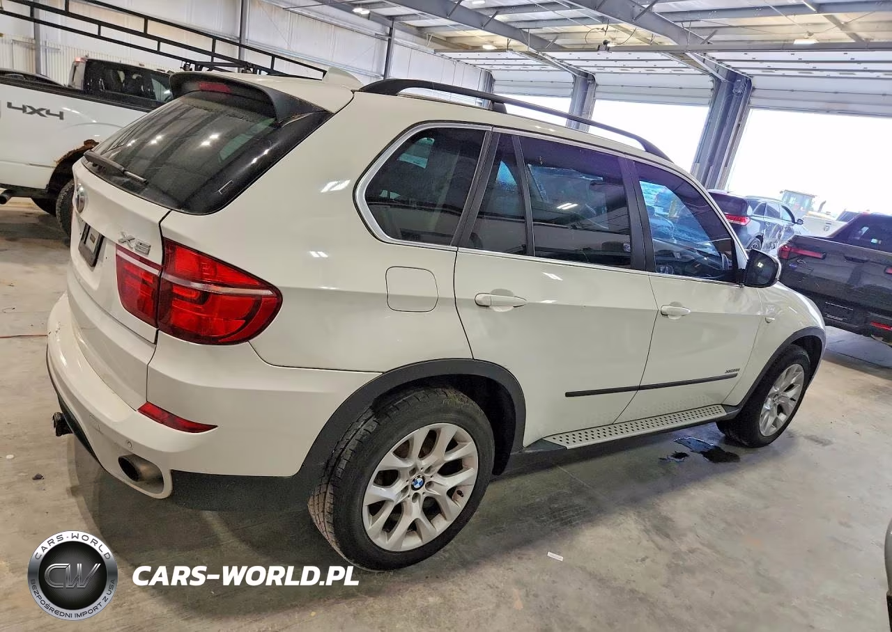 2013 BMW X5 xDrive35I VIN:5UXZV4C52D0G51905 - 3