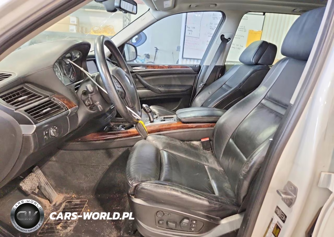 2013 BMW X5 xDrive35I VIN:5UXZV4C52D0G51905 - 7