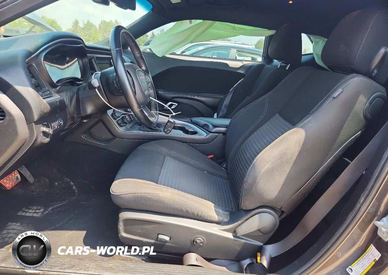 2019 Dodge Challenger Sxt VIN:2C3CDZAG0KH680373 - 7