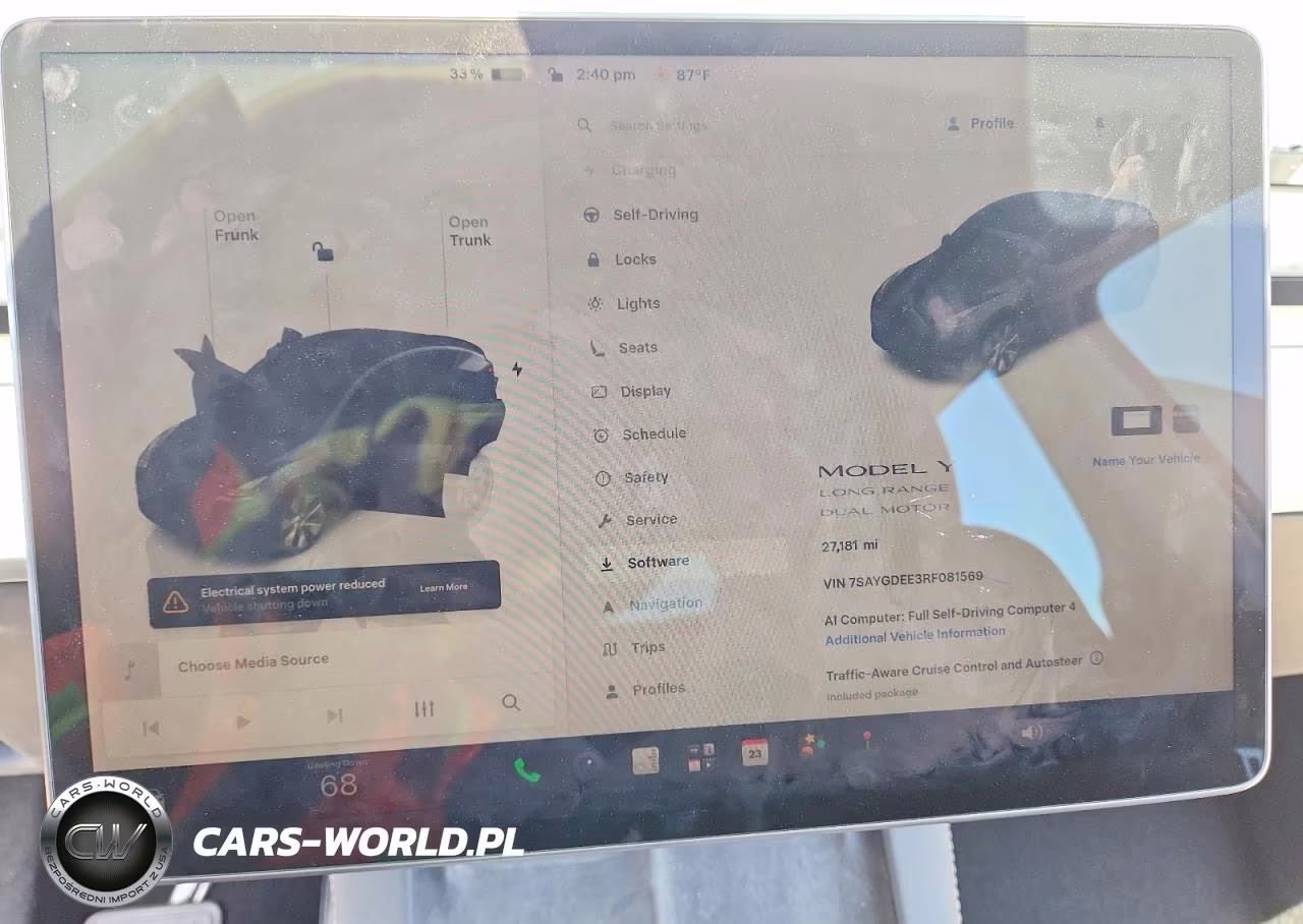 2024 Tesla Model Y VIN:7SAYGDEE3RF081569 - 9