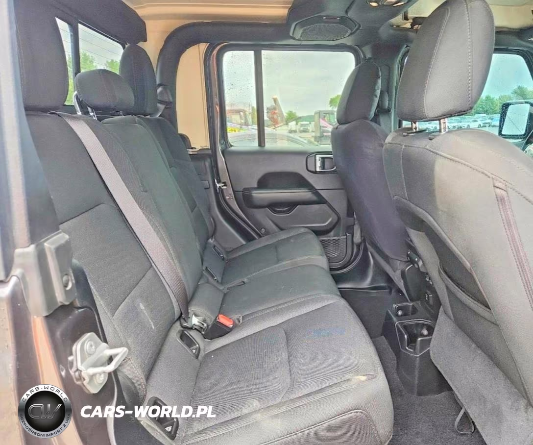 2020 Jeep Gladiator Overland VIN:1C6HJTFG6LL183811 - 10