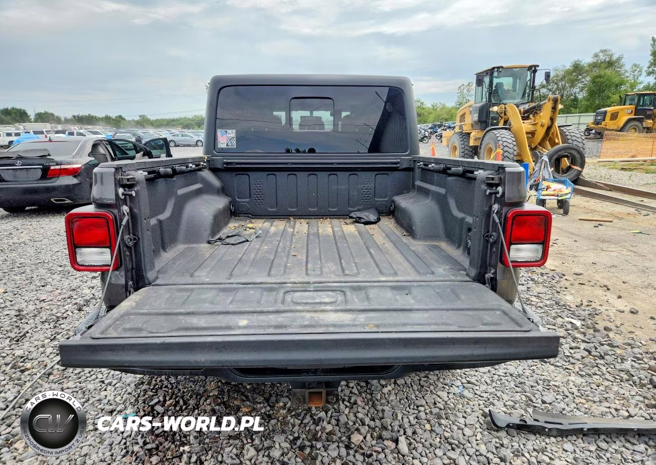 2020 Jeep Gladiator Overland VIN:1C6HJTFG6LL183811 - 6