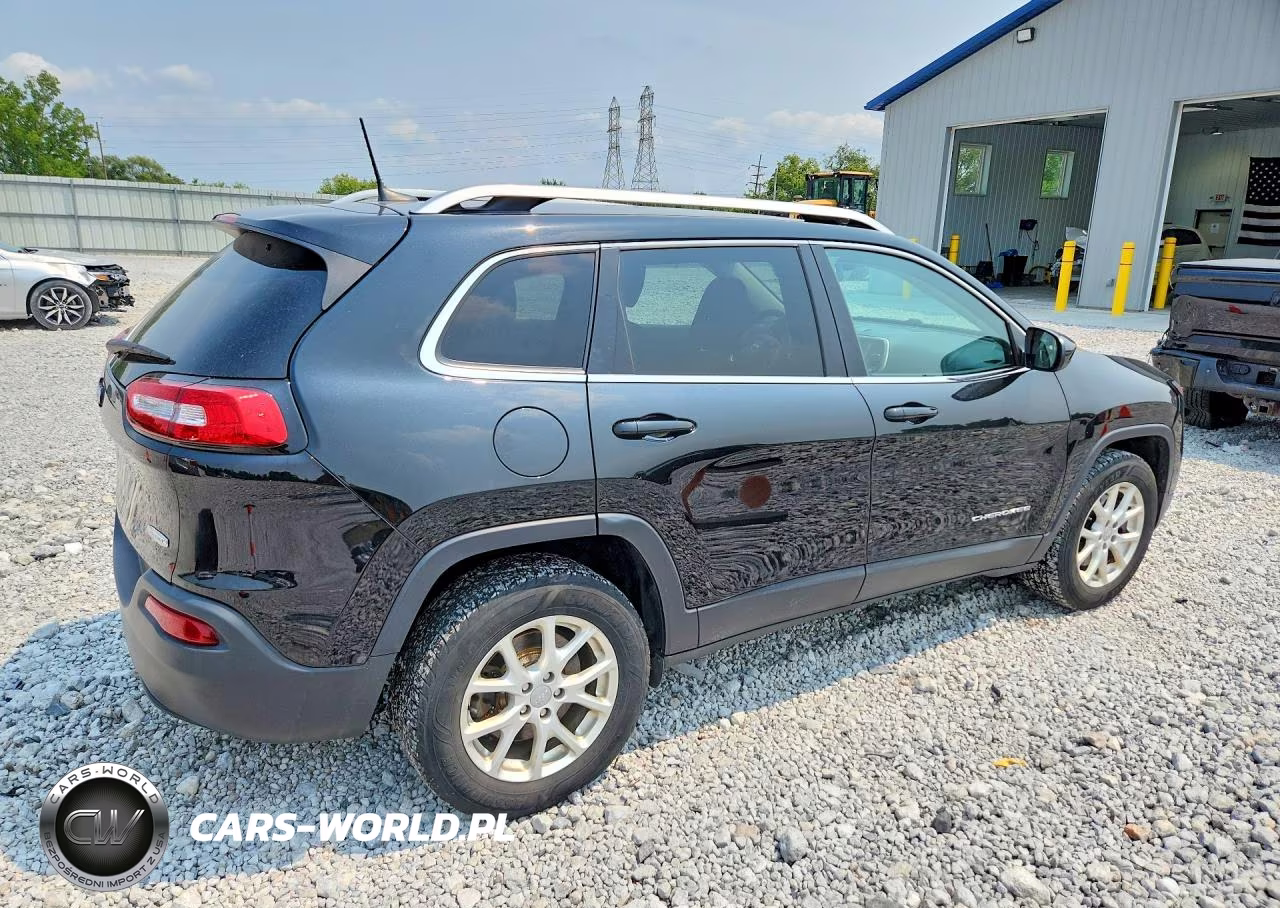 2016 Jeep Cherokee Latitude VIN:1C4PJMCB5GW117659 - 3