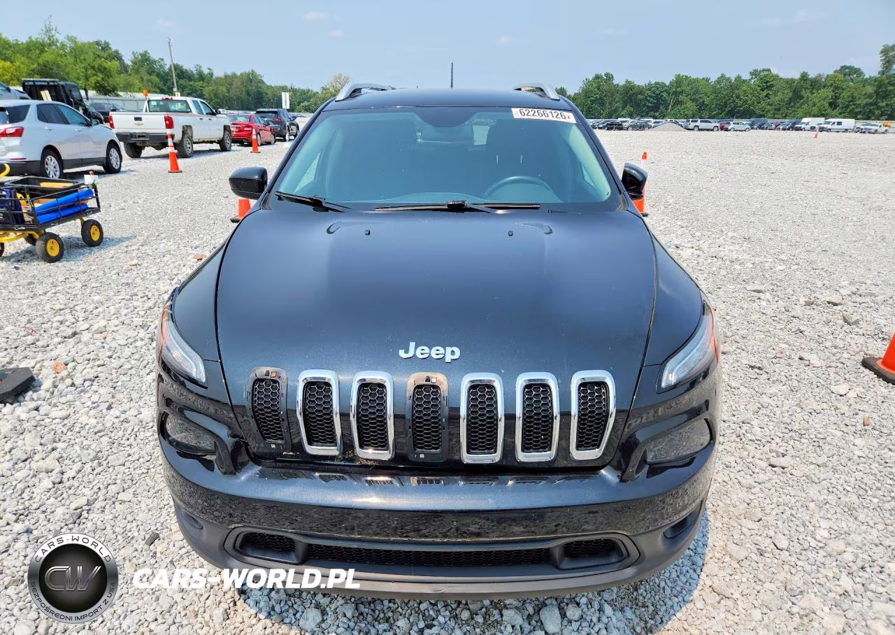 2016 Jeep Cherokee Latitude VIN:1C4PJMCB5GW117659 - 5