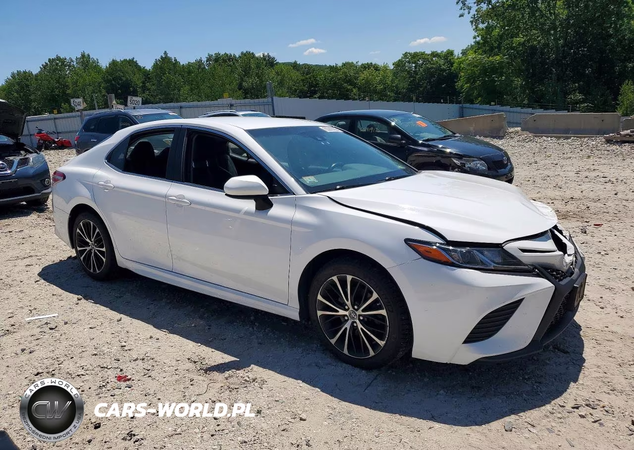 2018 Toyota Camry Se VIN:4T1B11HK0JU148768 - 4